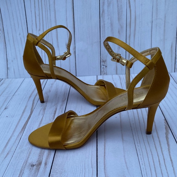 Authentic Michael Kors Sandals Pumps - Picture 2 of 6